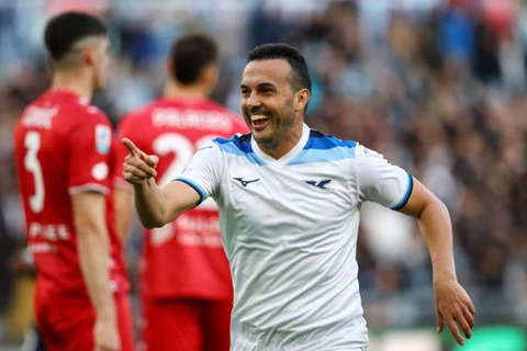 لاتسيو يسحق مونزا.. وكالياري يرسل بارما إلى مراكز الهبوط في الدوري الإيطالي